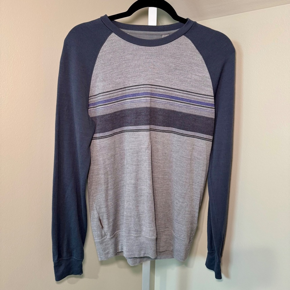 Icebreaker 260 Merino Wool Long Sleeve Shirt Mens Small Grey Navy Striped Raglan